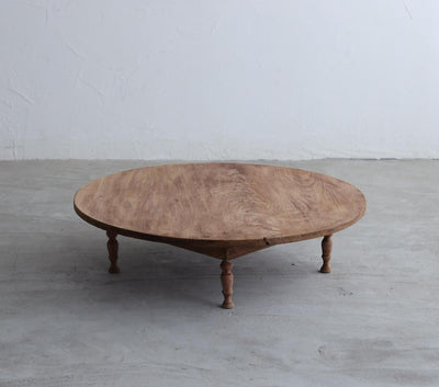 ろくろ脚のFOLDING TABLE