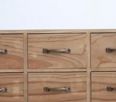 ひな壇のDRAWER