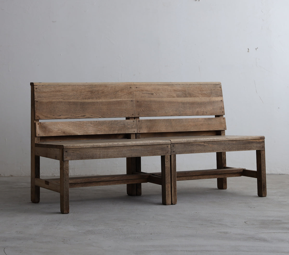 PRIVATE BENCH02