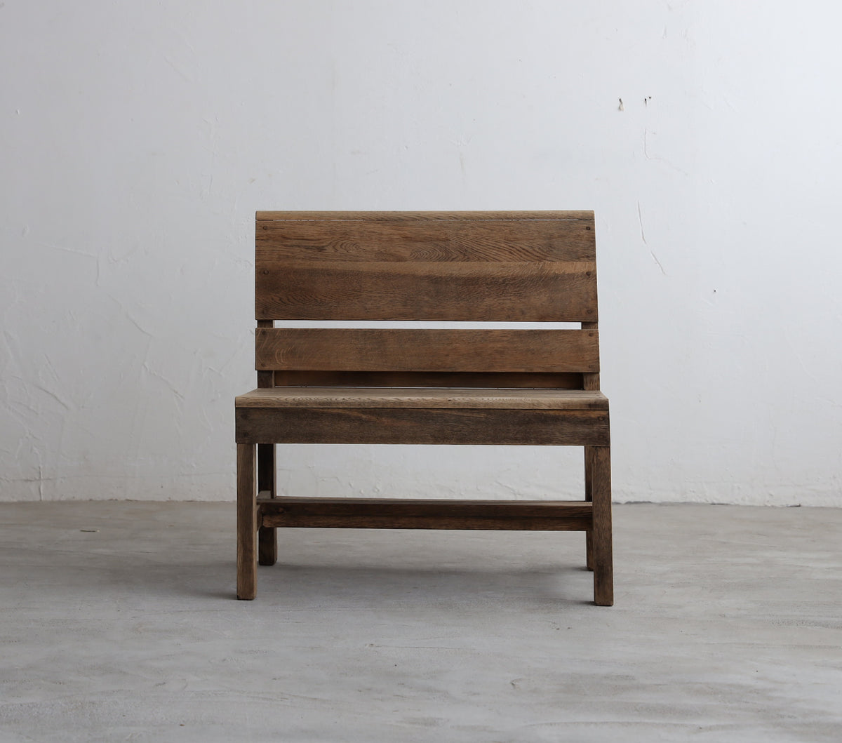 PRIVATE BENCH01